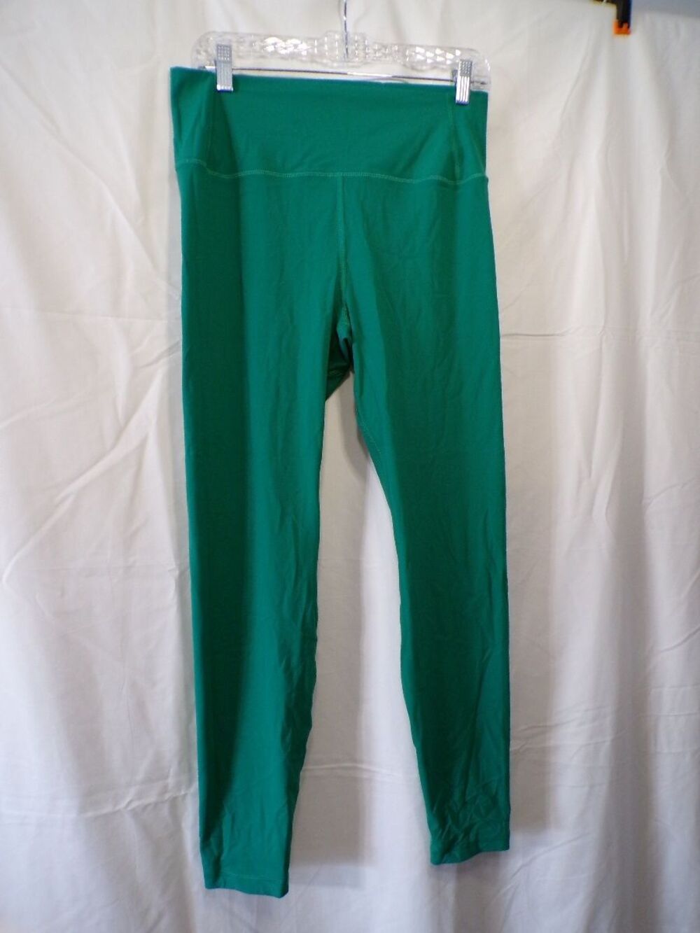Amazon Essentials Women’s Leggings Large Green Ankle Yoga Pants